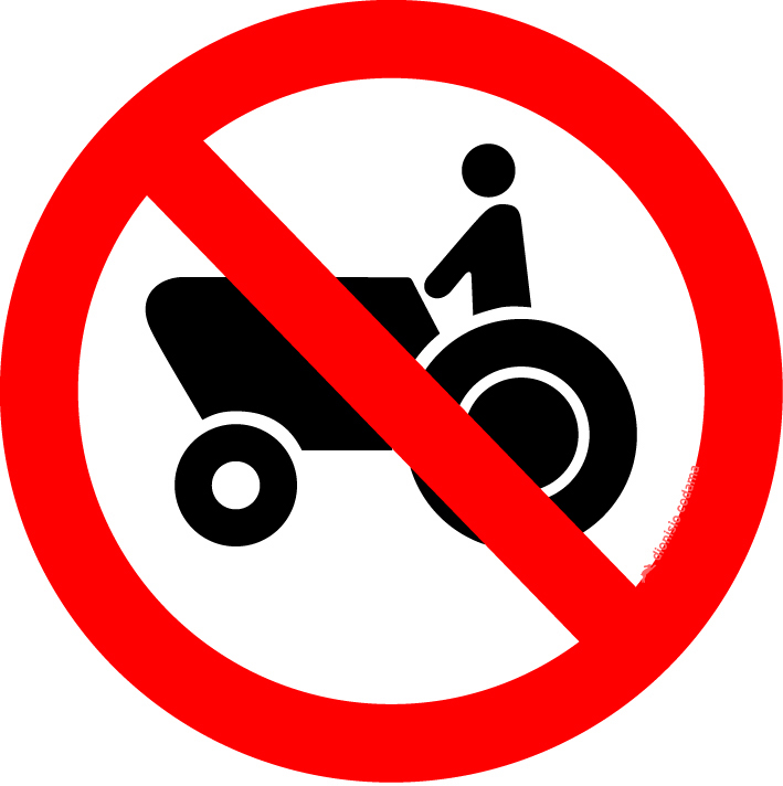 Proibido transito de tratores e maquinas de obras